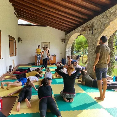 La Collina Pensión Giais